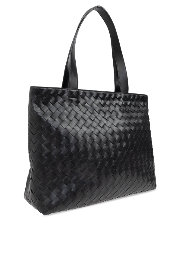 hidehidehide 　Bottega Veneta Rihanna Exudes Cool Girl Energy in a Bottega Veneta Cowhide Coat